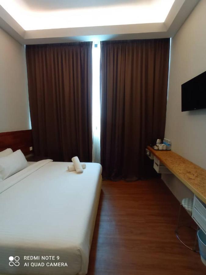 The Riverbank Hotel Kuantan Eksteriør billede